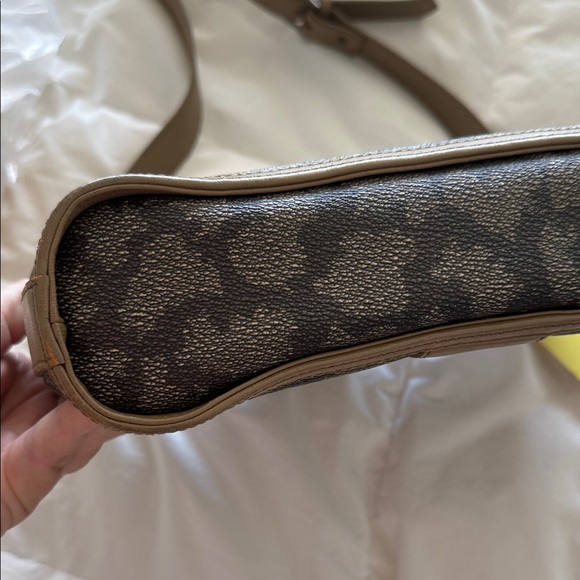 YSL Tan and Gray Patterned Shoulder Bag - Picture 3 of 9